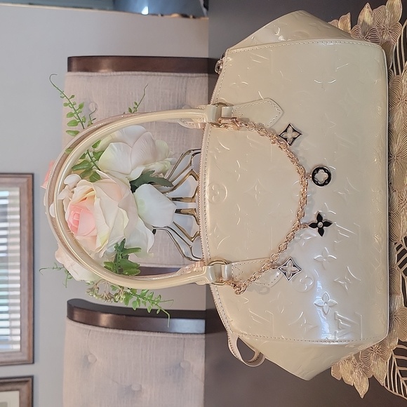 Louis Vuitton Handbags - Authentic Louis Vuitton Sherwood bag